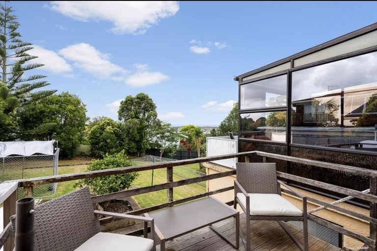 Photo of property in 18 Royal Road, Massey, Auckland, 0614