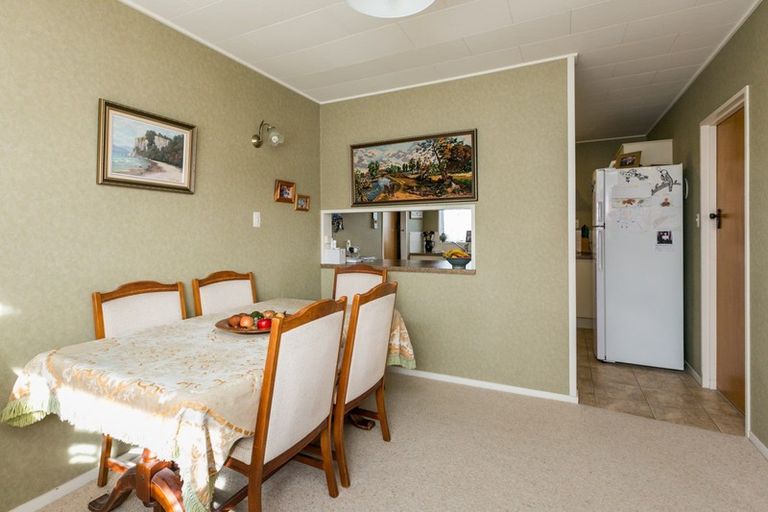 Photo of property in 2/17 Ngarimu Crescent, Taradale, Napier, 4112