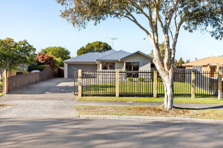 Photo of property in 61 Diomede Glade, Flagstaff, Hamilton, 3210