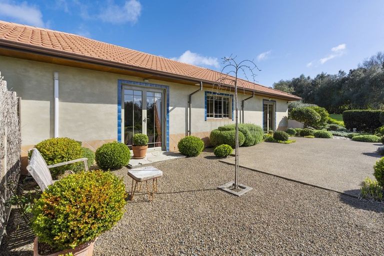 Photo of property in 1 Okura Drive, Kerikeri, 0230