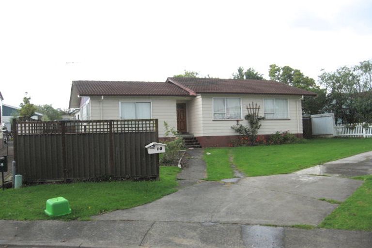 Photo of property in 10 Tyndrum Place, Highland Park, Auckland, 2010