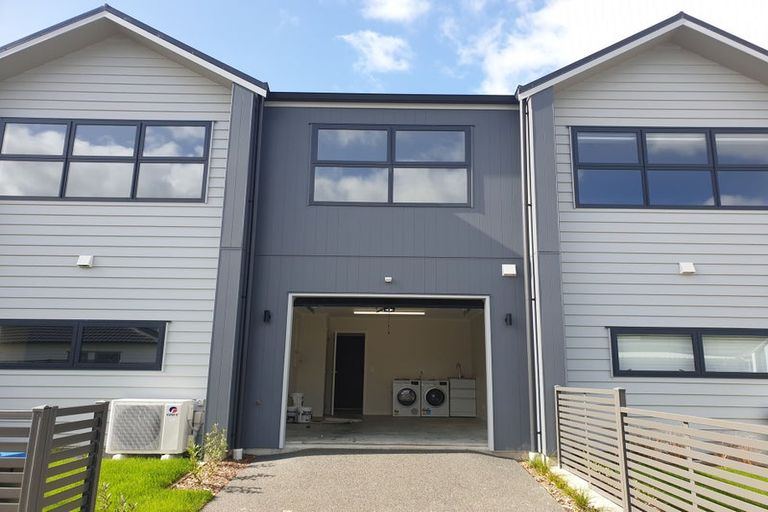 Photo of property in 27 Karearea Avenue, Kenepuru, Porirua, 5022