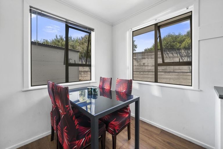 Photo of property in 63 Myers Road, Manurewa East, Auckland, 2102