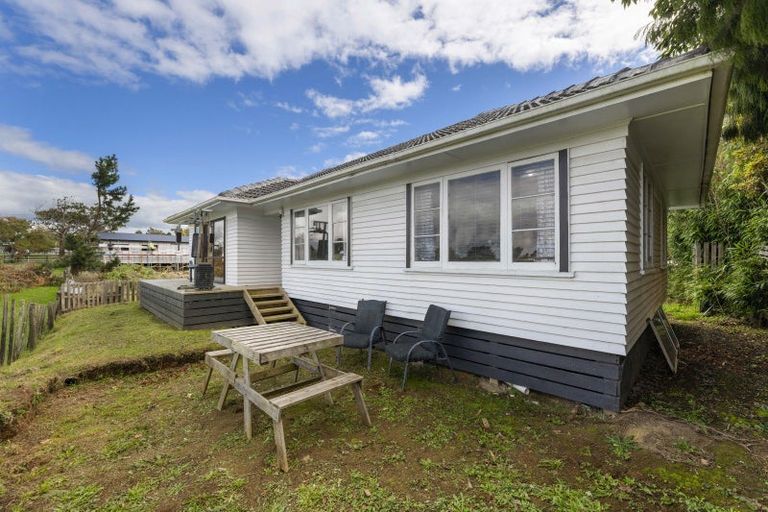 Photo of property in 65 Conway Road, Eltham, 4322