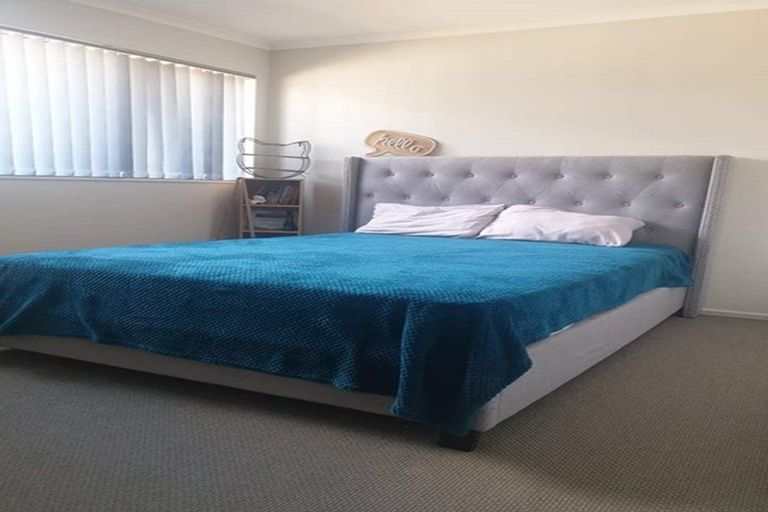 Photo of property in 33 Tarapiroe Avenue, Takanini, 2112