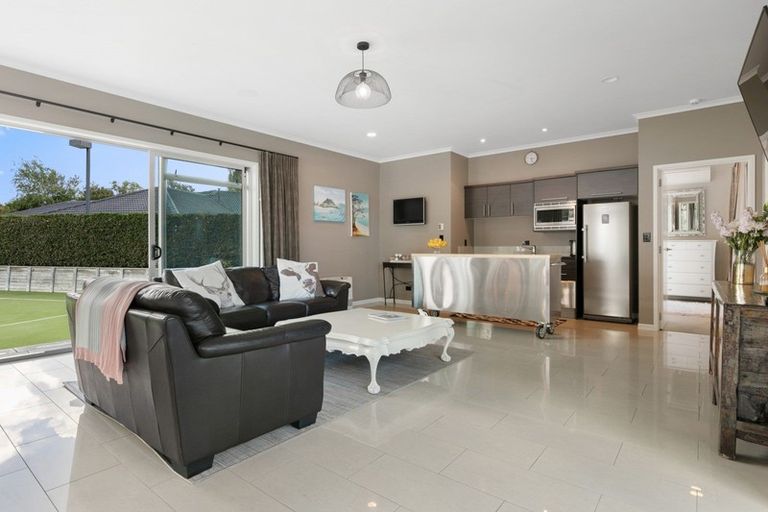 Photo of property in 38 Saint Heliers Place, Papamoa Beach, Papamoa, 3118