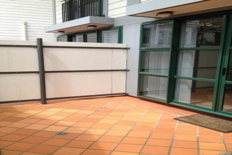 Photo of property in 50c Hawker Street, Mount Victoria, Wellington, 6011