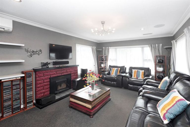 Photo of property in 8 Wildwood Avenue, Wainoni, Christchurch, 8061