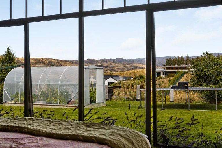 Photo of property in 57 Hall Road, Bannockburn, Cromwell, 9384