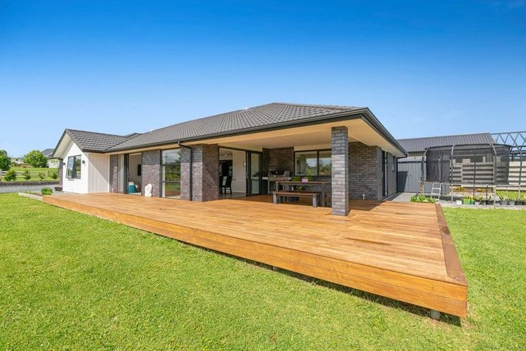 Photo of property in 22 Awatiro Drive, Kaukapakapa, 0871