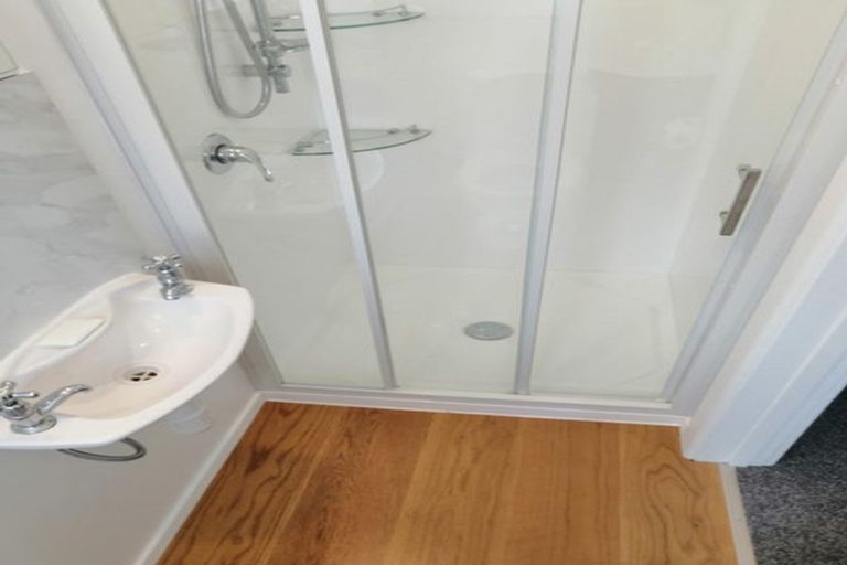 Photo of property in 27 Lowther Place, Taradale, Napier, 4112