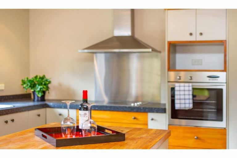 Photo of property in 18 Roderick Place, Rototuna, Hamilton, 3210