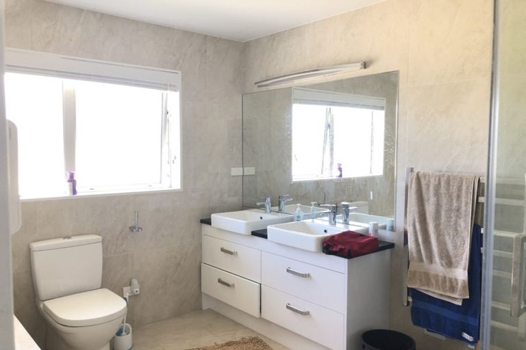 Photo of property in 24 Mackay Drive, Greenhithe, Auckland, 0632