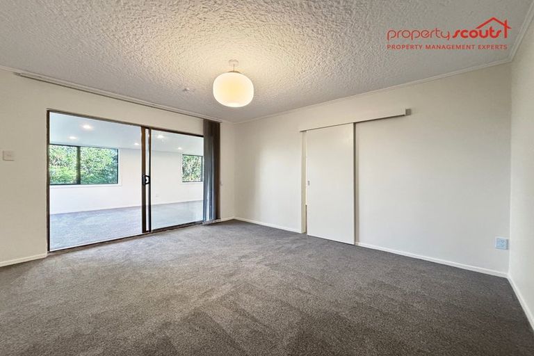 Photo of property in 2/78 Rangatira Road, Beach Haven, Auckland, 0626