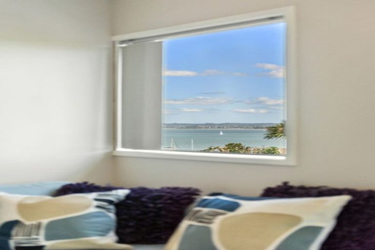 Photo of property in 1/43 Telstar Place, Beach Haven, Auckland, 0626