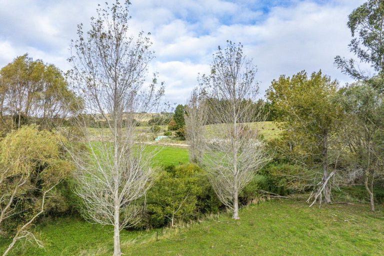 Photo of property in 37 Tawa Road, Maraetotara, Havelock North, 4294