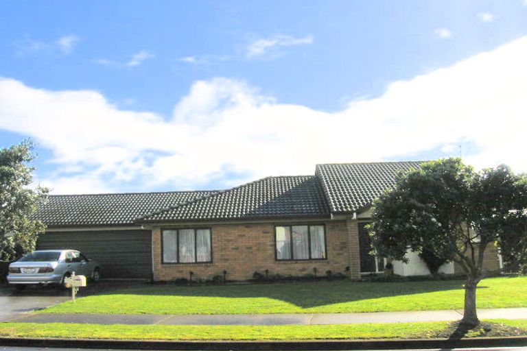 Photo of property in 1 Sheldon Place, Burswood, Auckland, 2013