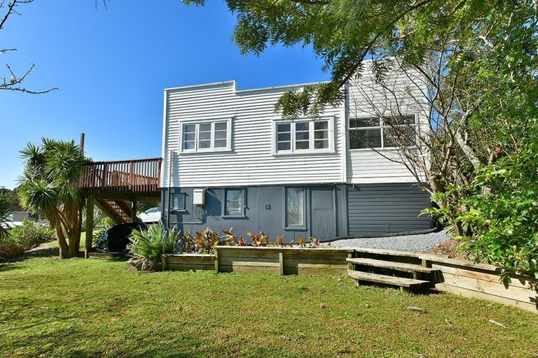 Photo of property in 7a Hand Road, Helensville, 0800