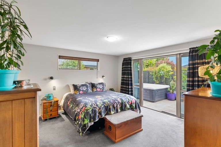 Photo of property in 12 Cunneen Place, Aidanfield, Christchurch, 8025