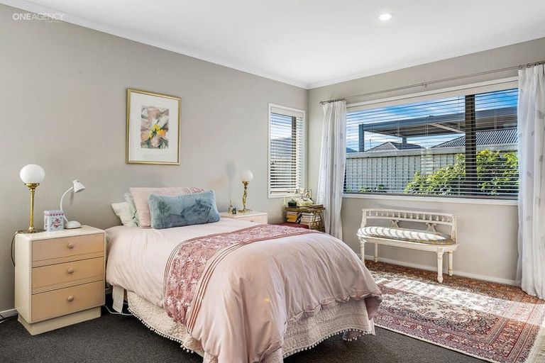 Photo of property in 18 Sincock Place, Kaiapoi, 7630