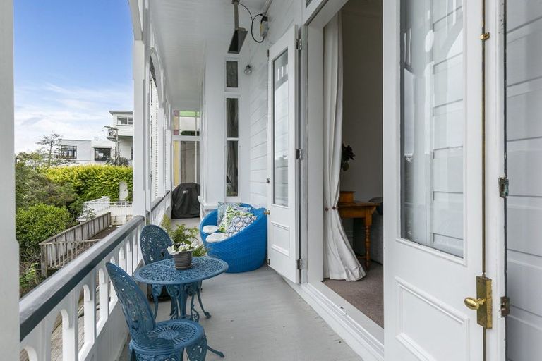 Photo of property in 2/219 The Terrace, Wellington Central, Wellington, 6011