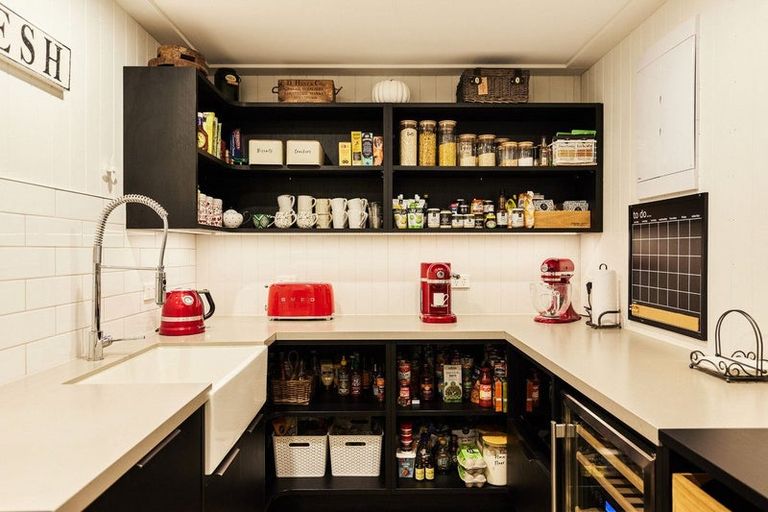 Photo of property in 28 Hanlow Place, Pyes Pa, Tauranga, 3112