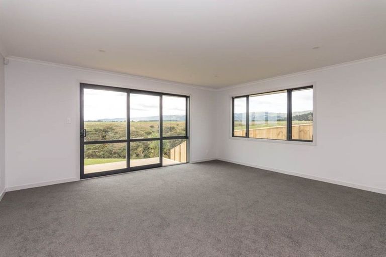 Photo of property in 35 Silicon Way, Fitzherbert, Palmerston North, 4410
