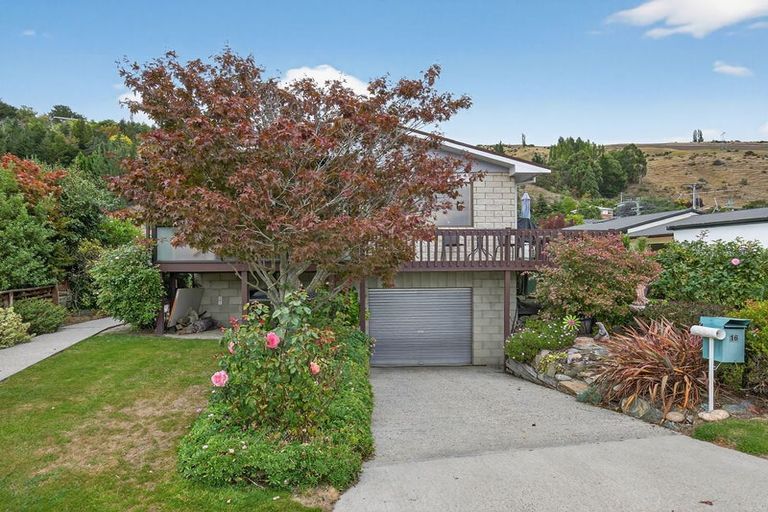 Photo of property in 16 Paisley Place, Roxburgh, 9500