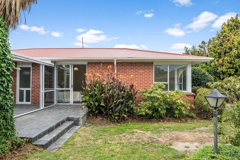 Photo of property in 26 Glenora Place, Hornby, Christchurch, 8042