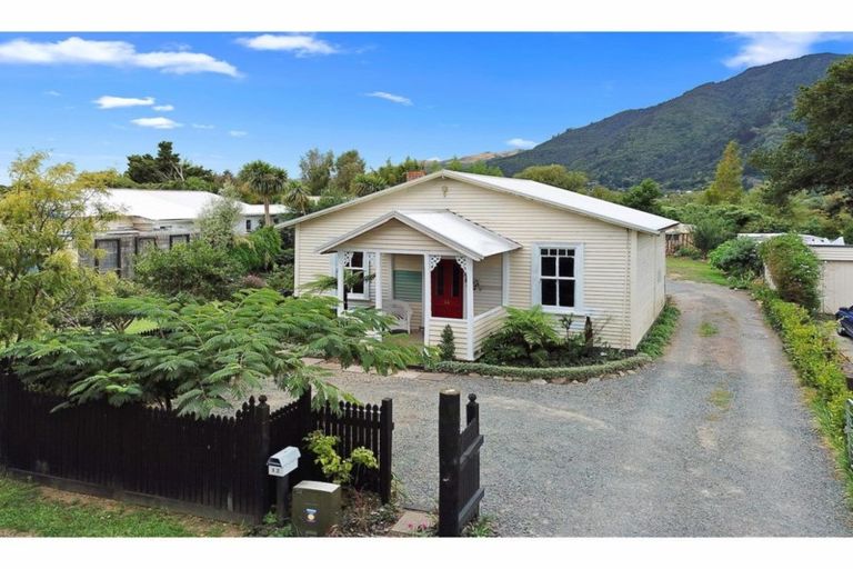 Photo of property in 12 Stanley Avenue, Te Aroha, 3320