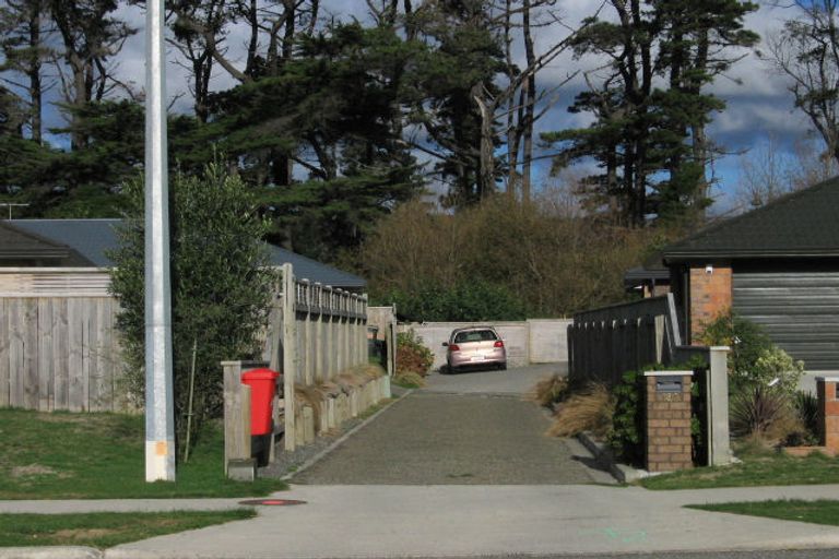 Photo of property in 132 Weggery Drive, Waikanae Beach, Waikanae, 5036