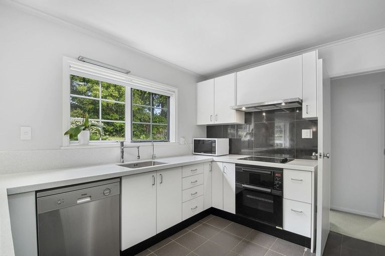 Photo of property in 18 Trig Road, West Harbour, Auckland, 0618