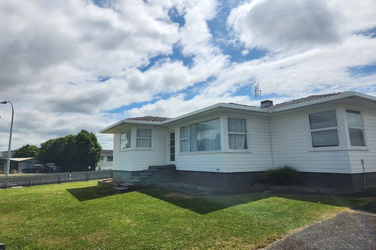 Photo of property in 74 Tatariki Street, Rosehill, Papakura, 2113