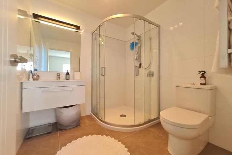 Photo of property in 168 Arran Point Parade, Orewa, 0931