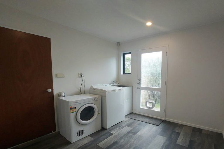 Photo of property in 11 Thatcher Crescent, Crofton Downs, Wellington, 6035