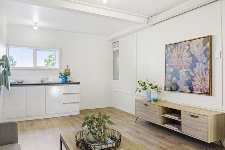 Photo of property in 31 Cameron Road, Waiuku, 2681