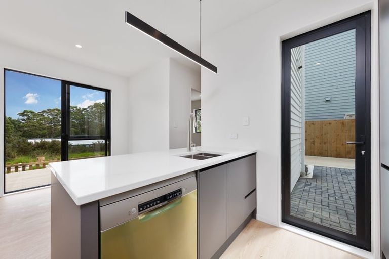 Photo of property in 11b Endurance Rise, Orewa, 0931