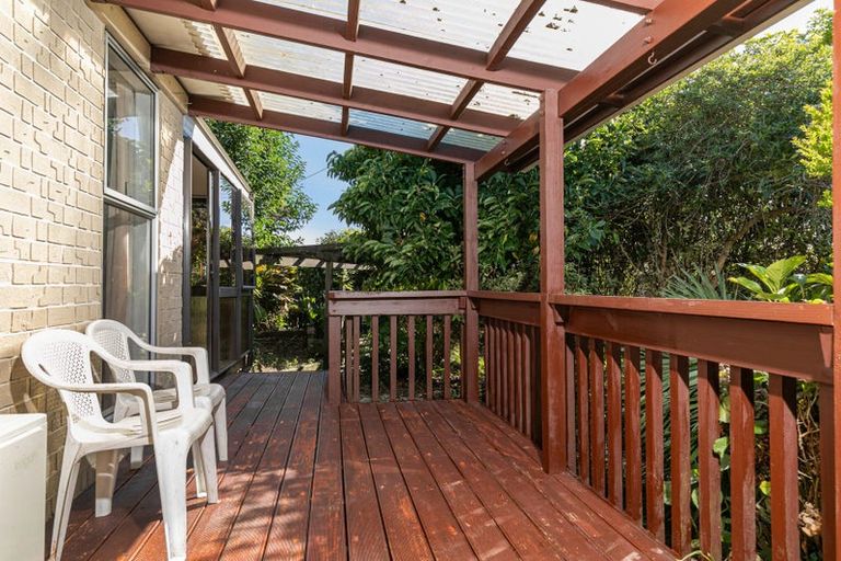 Photo of property in 22 Glen Road, Ranui, Auckland, 0612