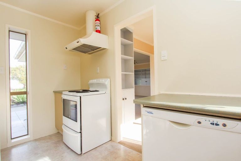 Photo of property in 39 Chedworth Avenue, Chedworth, Hamilton, 3210