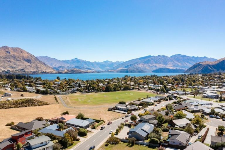 Photo of property in 115 Kings Drive, Wanaka, 9305