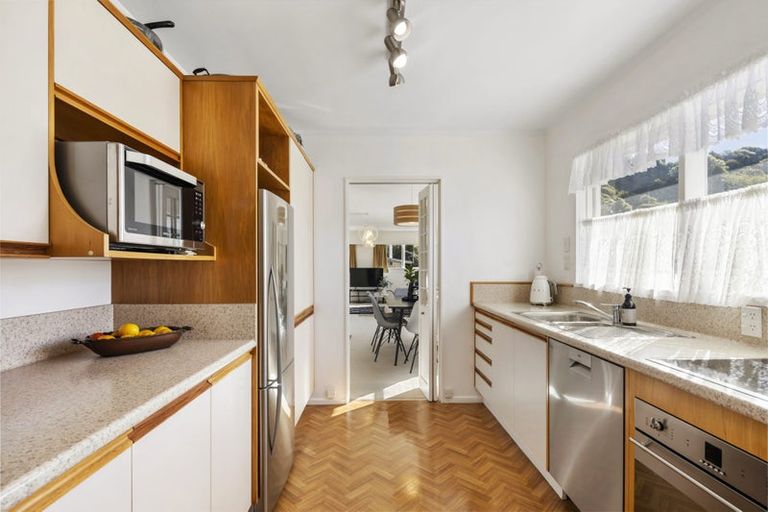 Photo of property in 1 Cranwell Street, Churton Park, Wellington, 6037