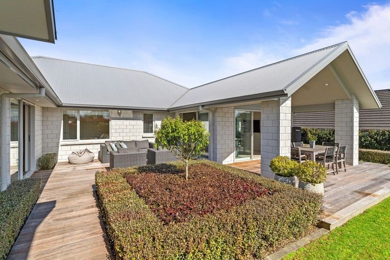 Photo of property in 46 Helen June Avenue, Flagstaff, Hamilton, 3210