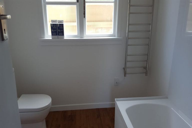 Photo of property in 37a Parkvale Road, Karori, Wellington, 6012