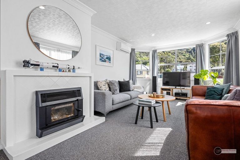 Photo of property in 94 Judd Crescent, Naenae, Lower Hutt, 5011