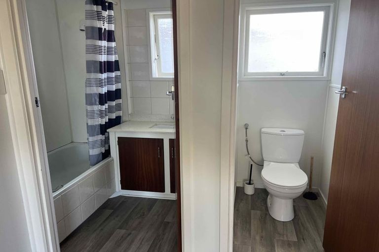 Photo of property in 2/10 Marsden Avenue, Mount Eden, Auckland, 1024