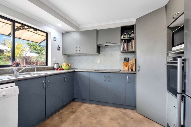 Photo of property in 2 Saxon Woods Drive, Rototuna North, Hamilton, 3210