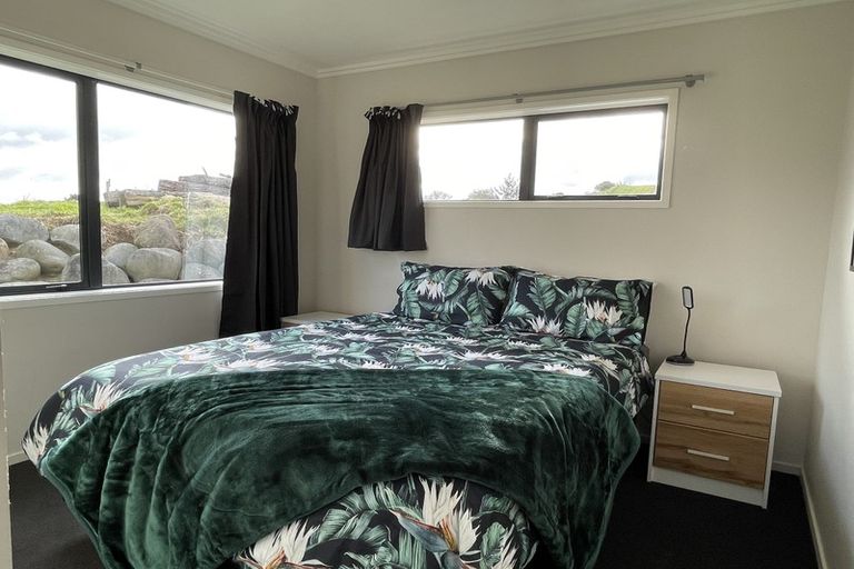 Photo of property in 326 Paraite Road, Paraite, New Plymouth, 4373