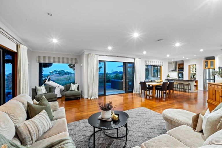 Photo of property in 15 Joblin Road, Wainui, Silverdale, 0994
