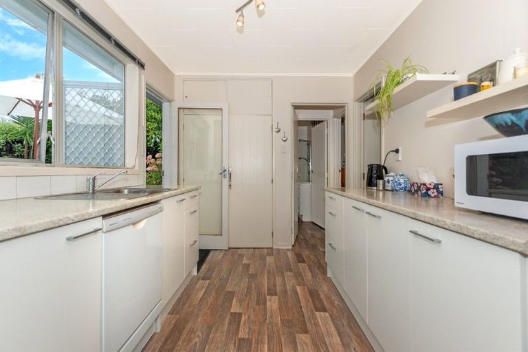 Photo of property in 100 Fox Street, Whataupoko, Gisborne, 4010