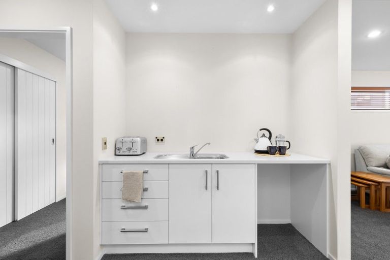 Photo of property in 21 Dalethorpe Avenue, Fairfield, Hamilton, 3214